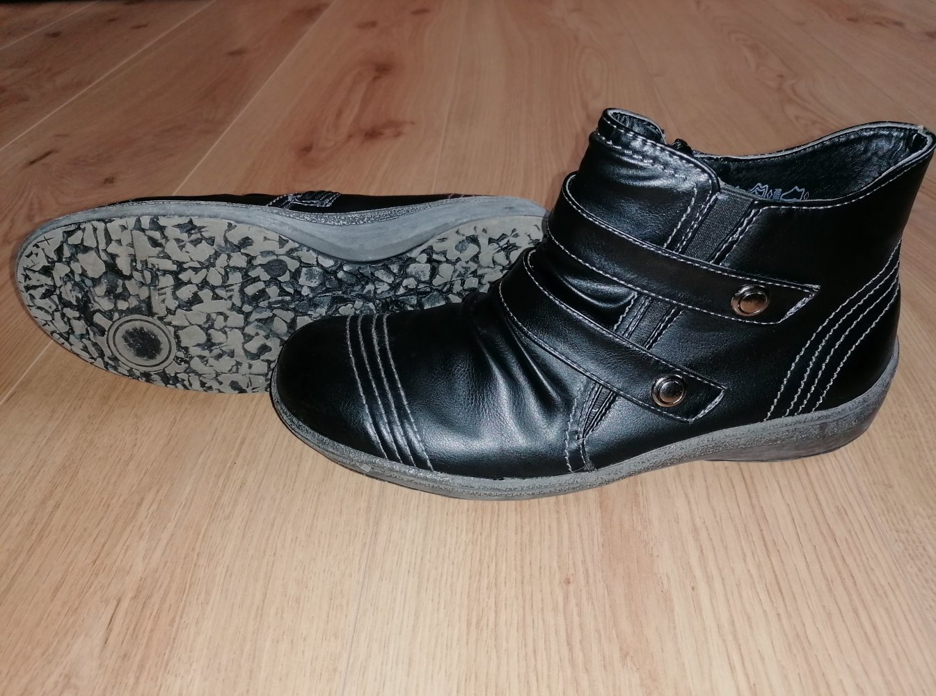 Claudia Ghizzani Damen Stiefeletten mit Reißverschluss Gr. 40