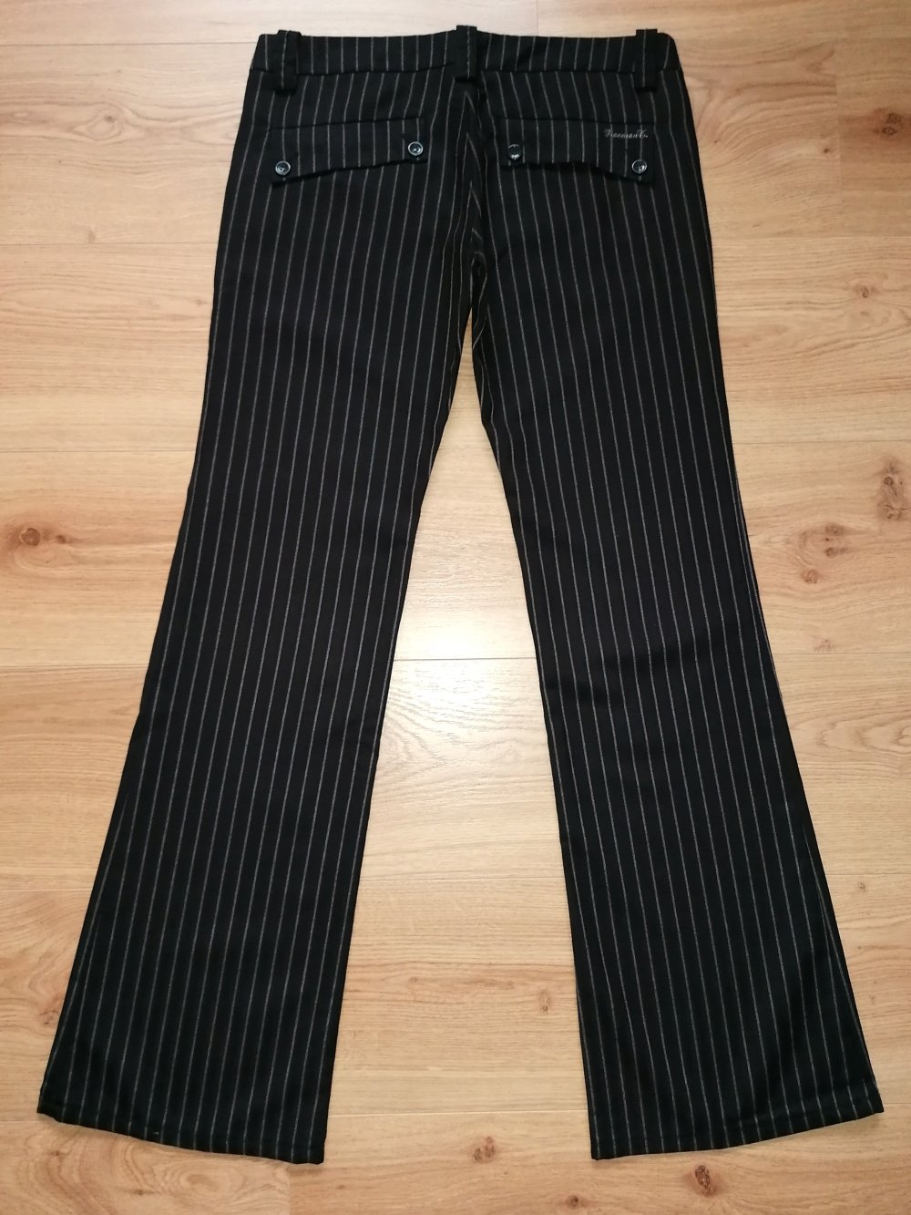 Freeman T. Porter Swing Damen Hüfthose Stoffhose Schlaghose W30 Braun mit Nadelstreifen