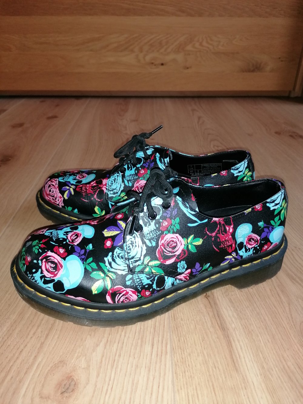 Dr. Martens Low Pascal Rose Skull Floral Damen Herren Halbschuhe Totenköpfe Blumen Gr. 41
