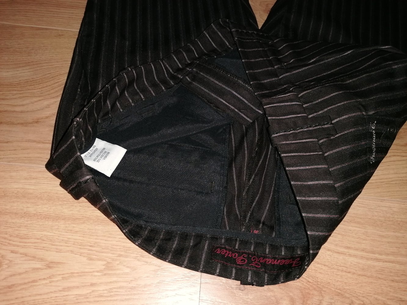 Freeman T. Porter Swing Damen Hüfthose Stoffhose Schlaghose W30 Braun mit Nadelstreifen