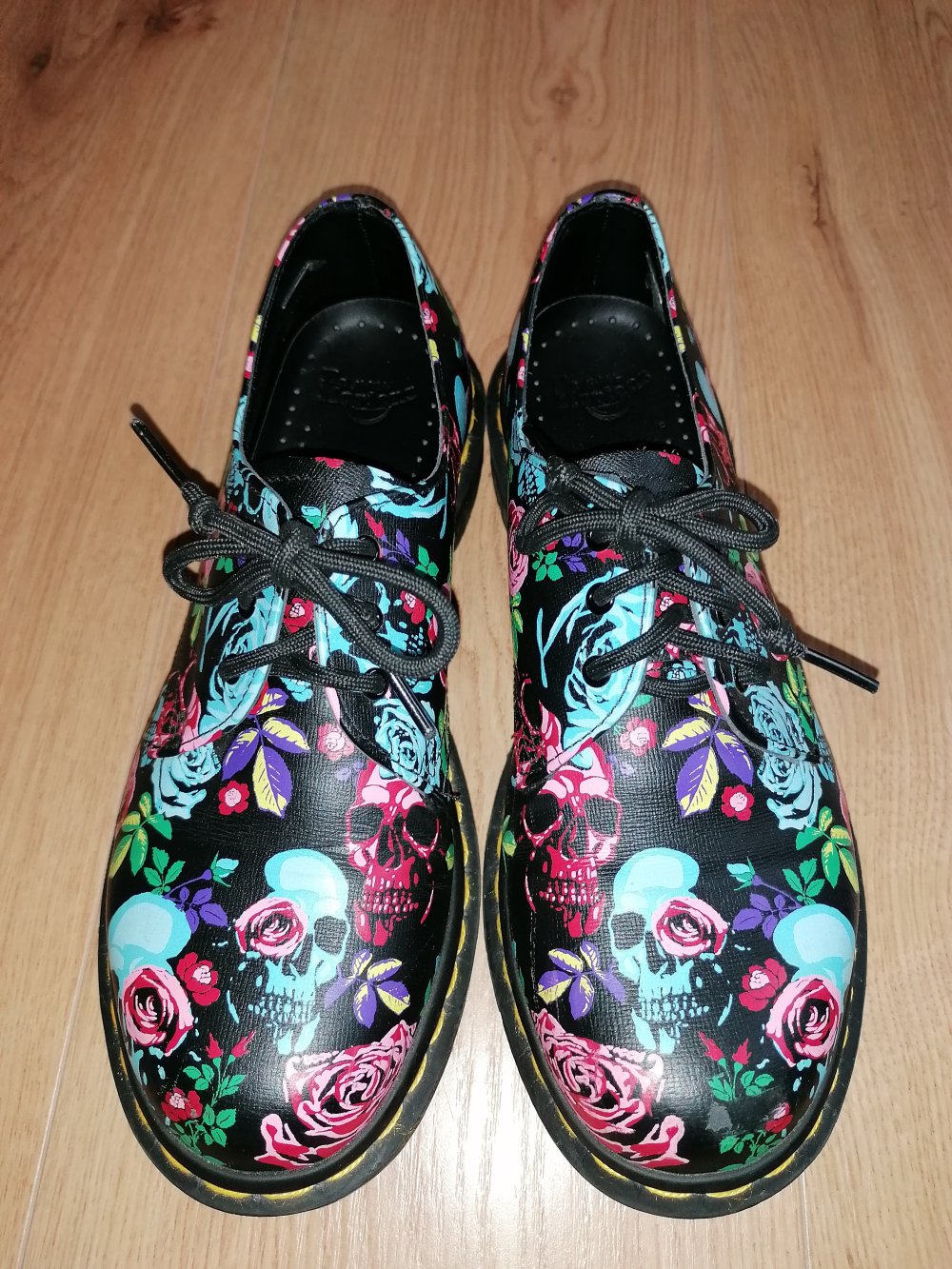 Dr. Martens Low Pascal Rose Skull Floral Damen Herren Halbschuhe Totenköpfe Blumen Gr. 41