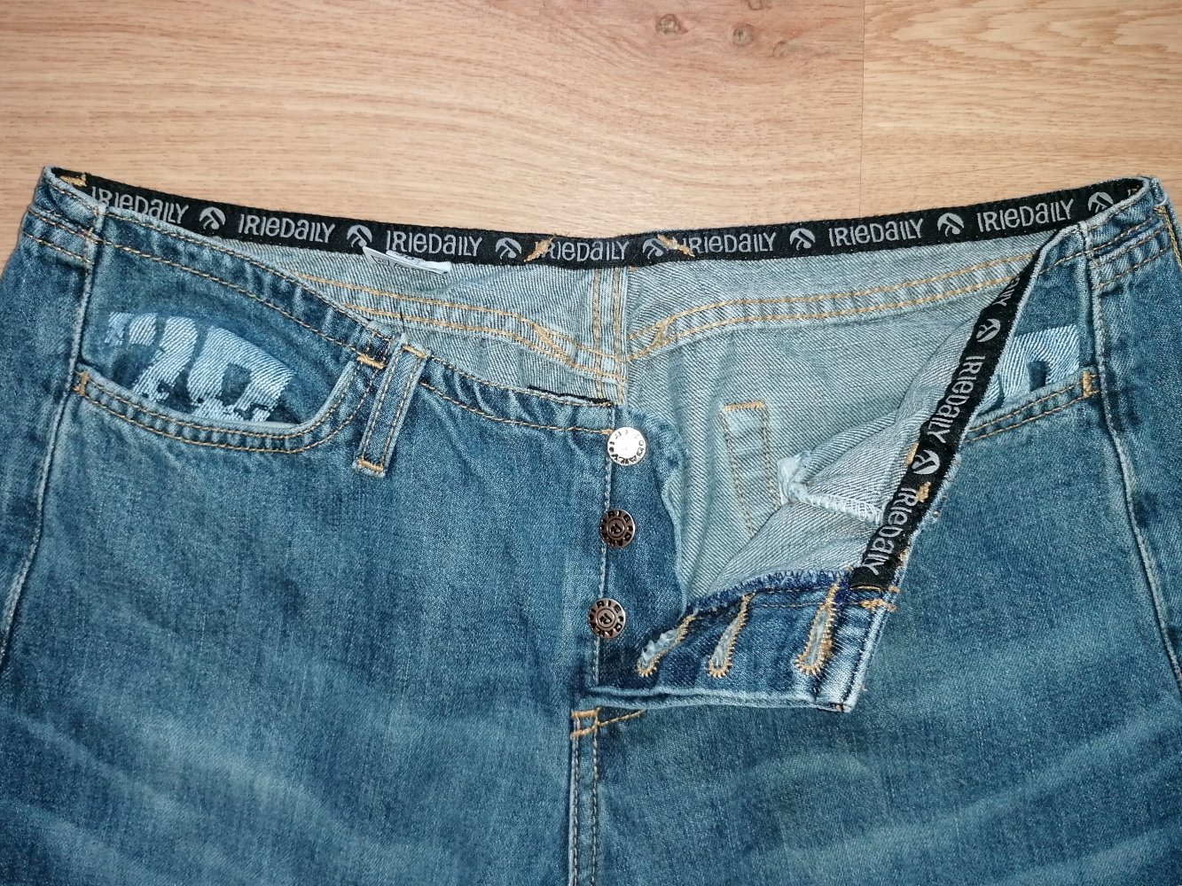 Iriedaily Damenjeans Hüftjeans Schlagjeans W30 L34
