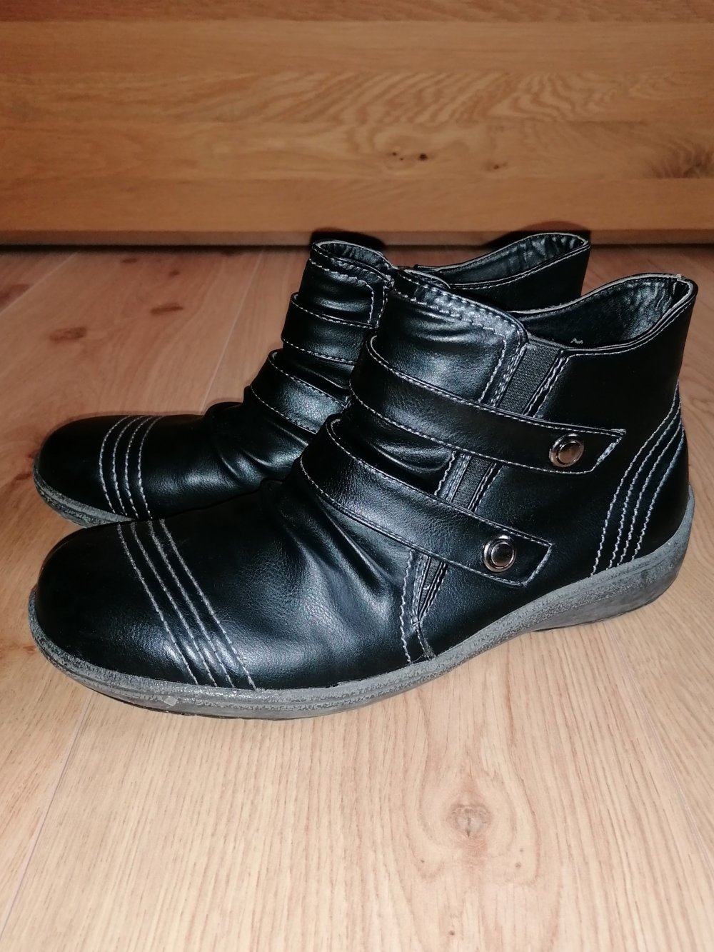 Claudia Ghizzani Damen Stiefeletten mit Reißverschluss Gr. 40