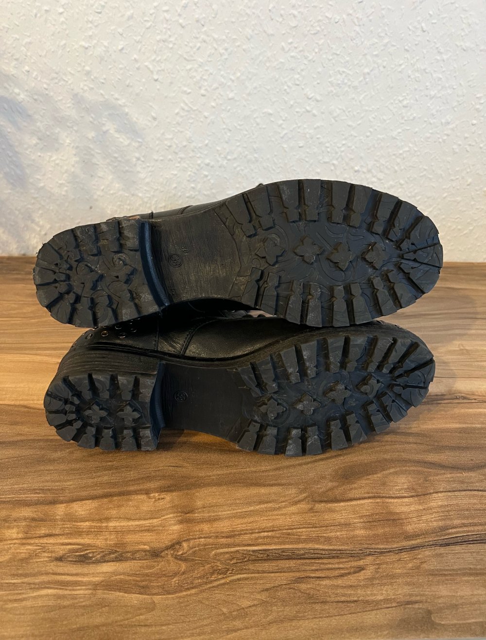 Boots/Stiefeletten schwarz mit Nieten