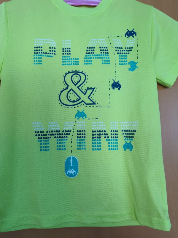 hellgrünes T-Shirt Gr.122