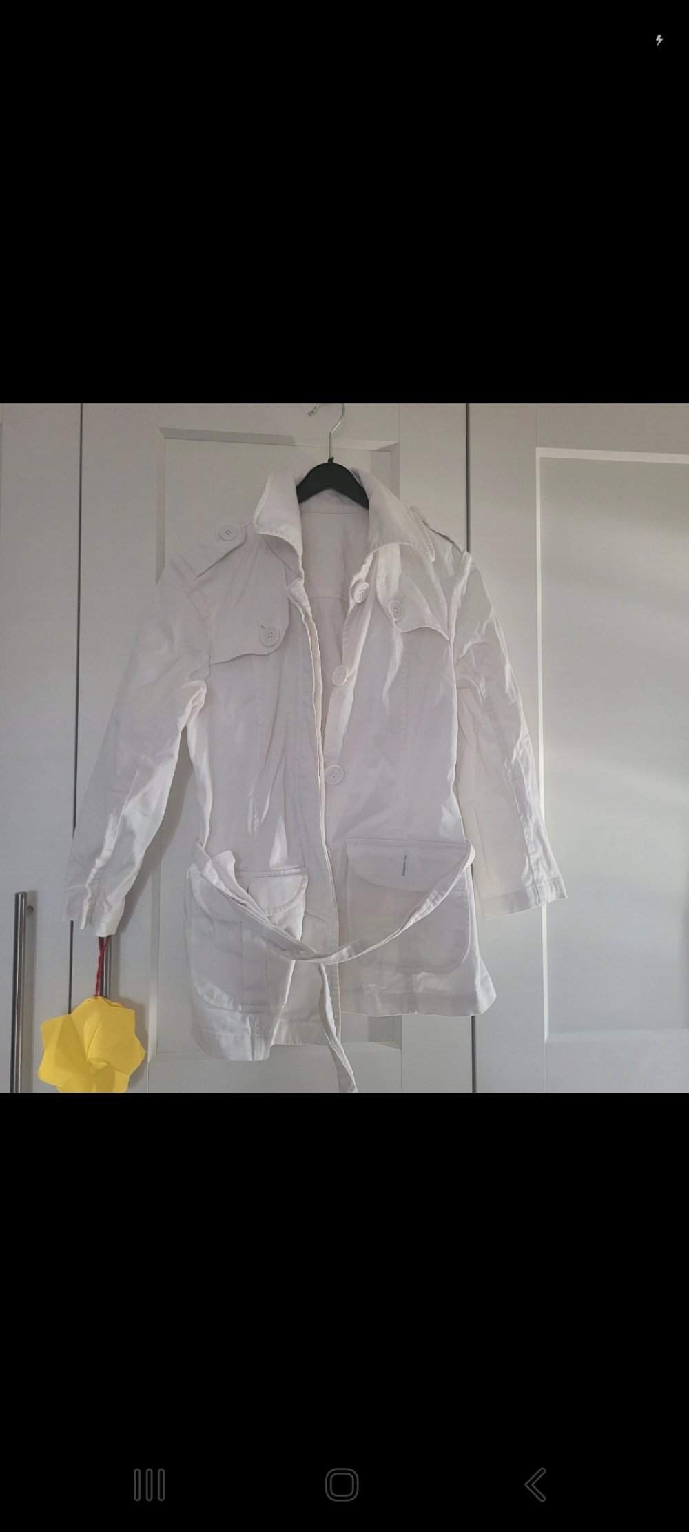 Weiße Jacke 