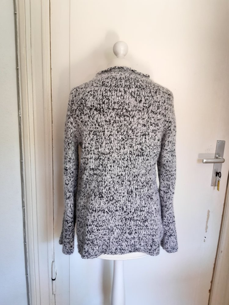 Wollpullover von Marc Cain mit hohem Kragen