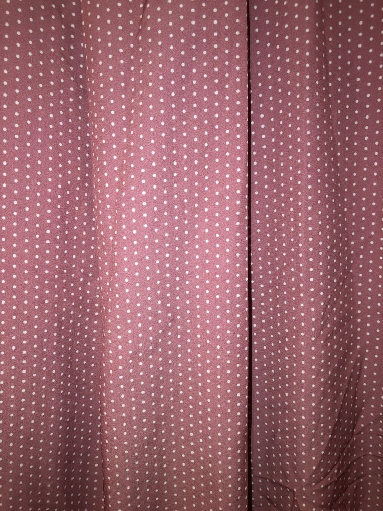 gepunktetes Kleid