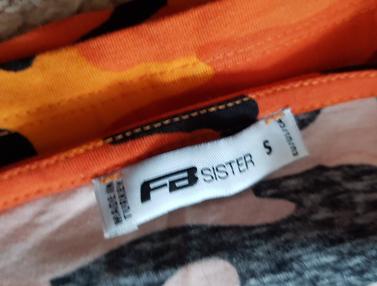Croptop Camouflage Muster Gr.S orange schwarz gelb