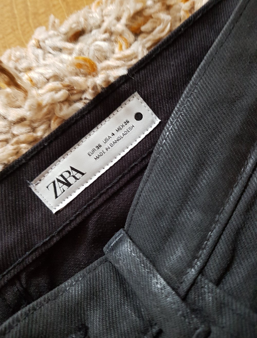 Zara Schwarze Jeans gewachster Optik Gr.36