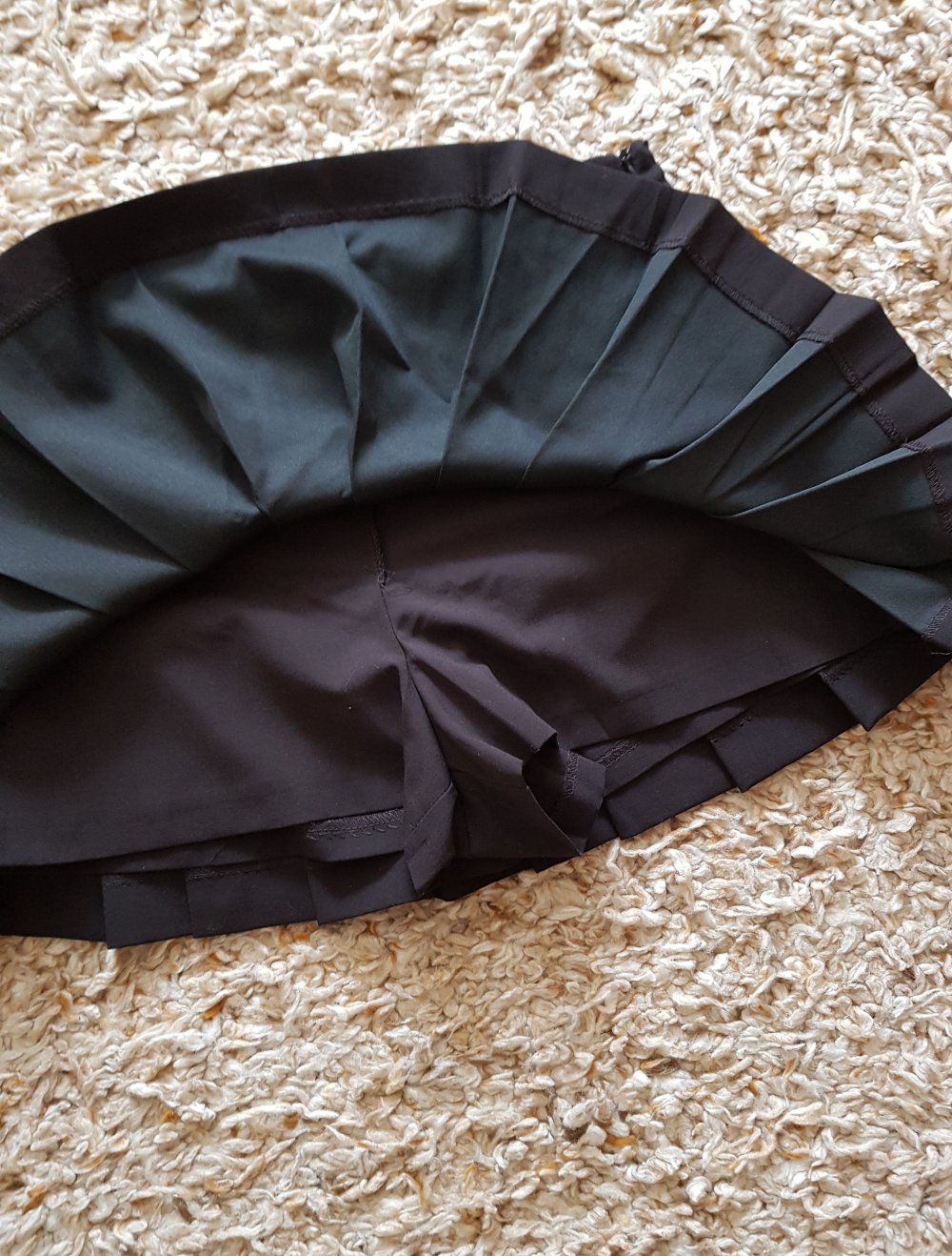 Zara Schwarzer   Faltenrock mit integrierter Shorts Gr.XS neu