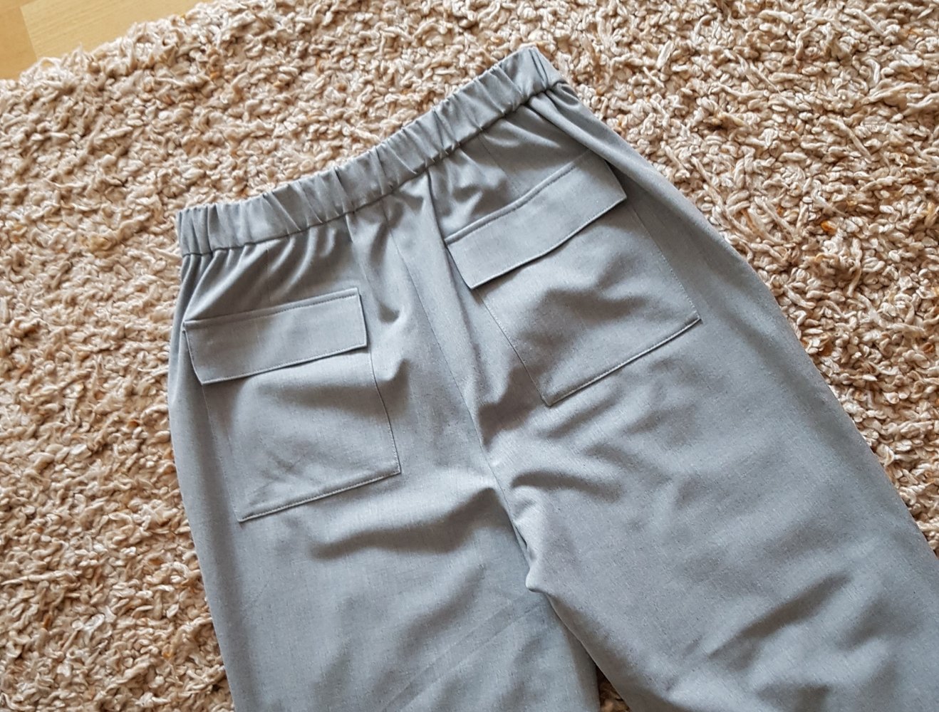 Zara hellgraue Jogger Hose mit Ziernaht Sommer Stoffhose Gr.XS neu