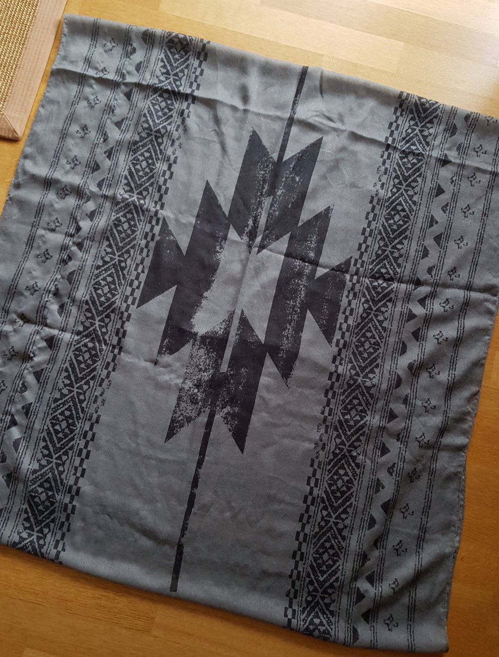 XXL Schal Winterschal Schlauchschal Unisex Aztekenmuster grau schwarz