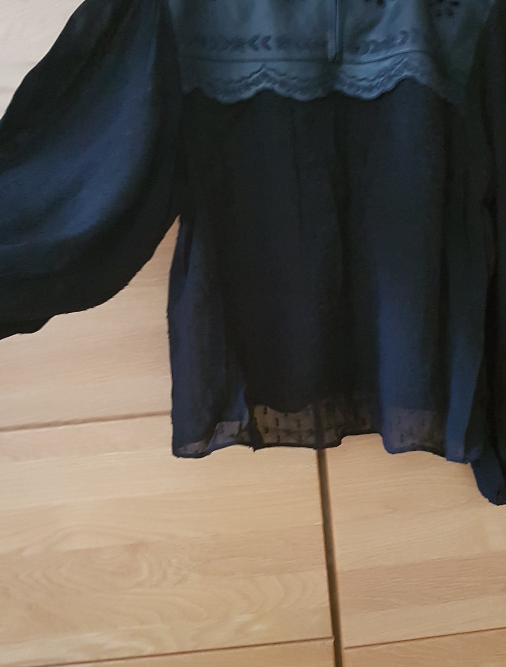 Neue Zara Schwarze Bluse mit Leder Details Gr.S