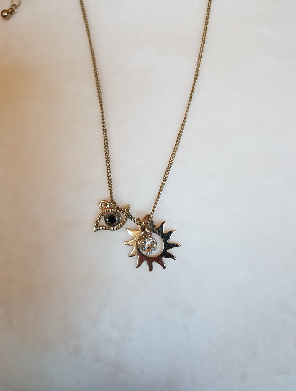Schöne Kette Halskette mit drei Anhänger gold Modeschmuck