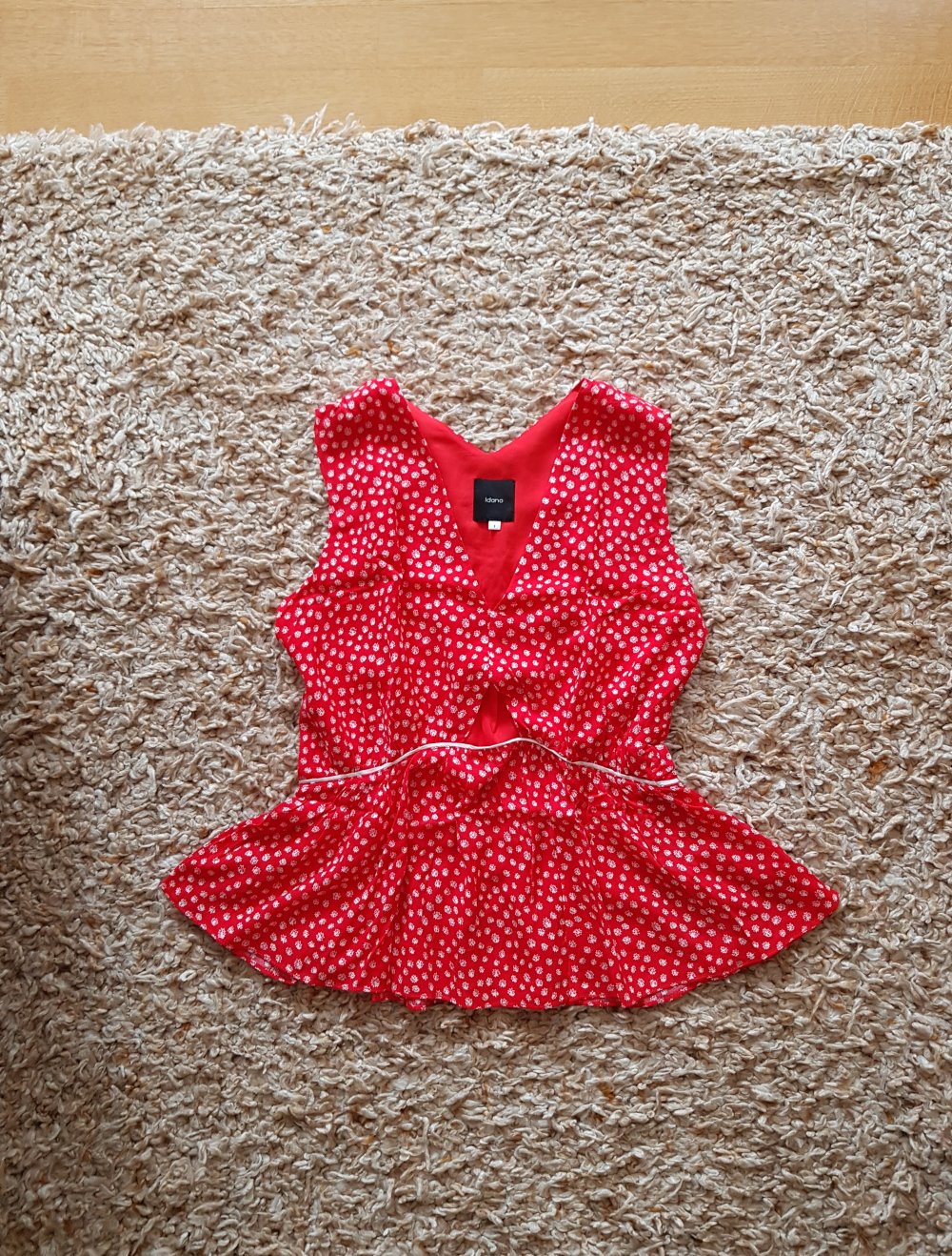 Sommer rote Bluse mit Cutout am Bauch Gr.S neu