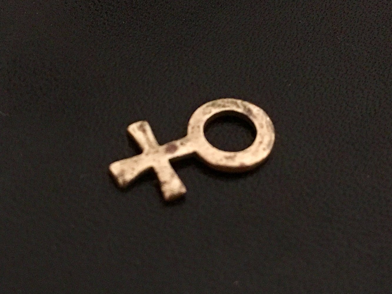 Mini Anhänger Charm Symbol weiblich Venus Feminismus