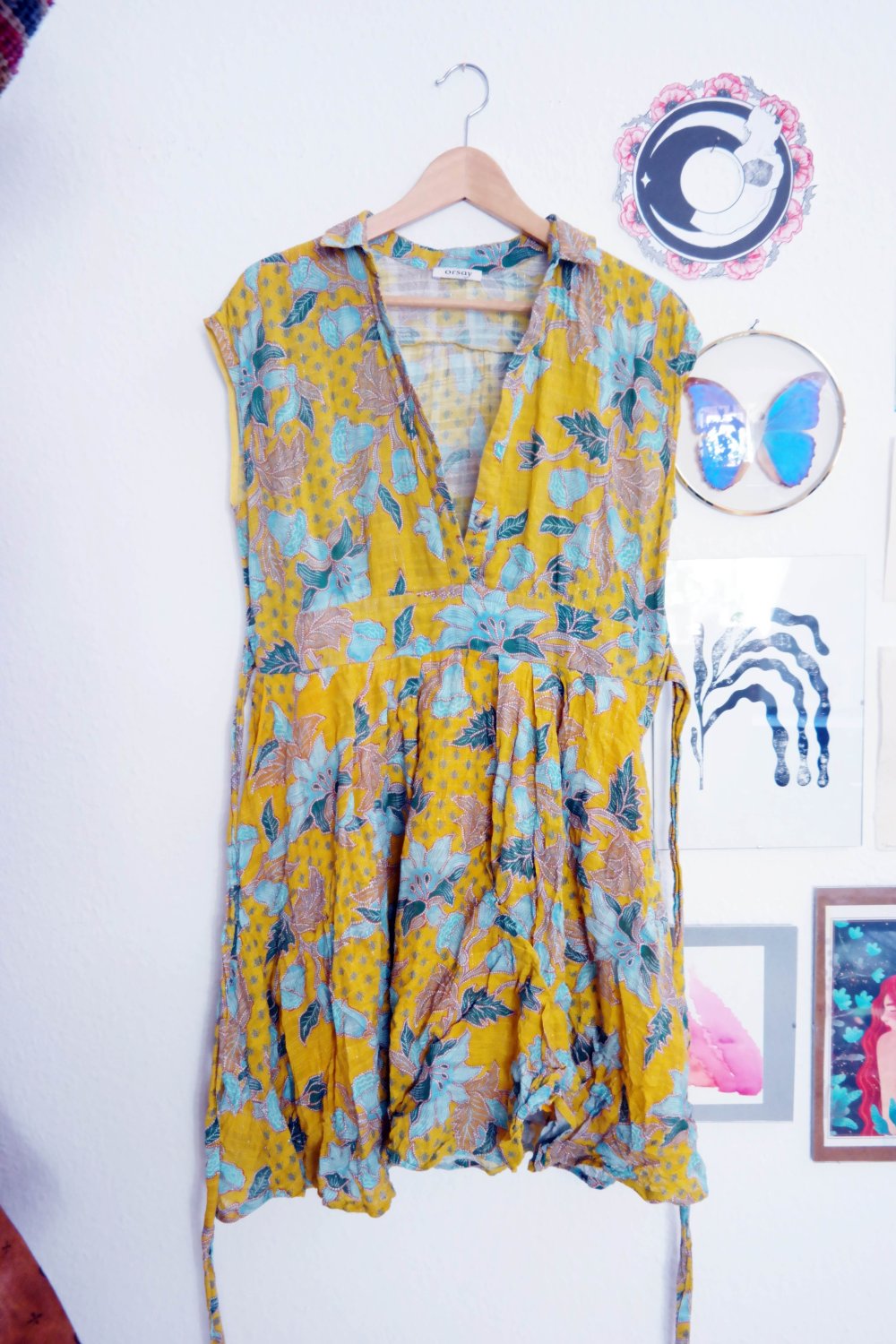 Orsay Kleid gelb bunt V-Ausschnitt weit schwingend Sommerkleid zum Binden Kragen 44 XXL