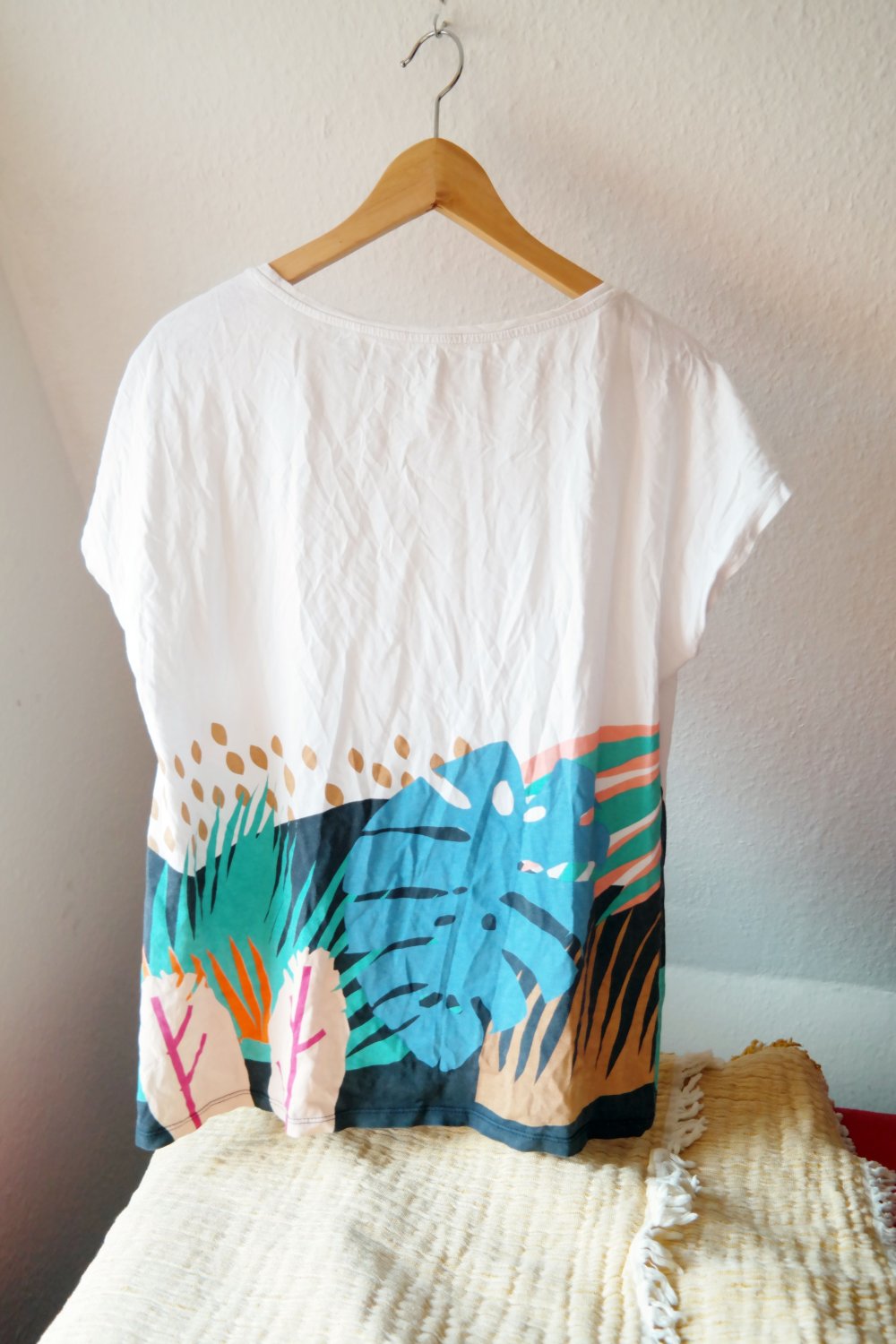Esprit Tshirt Kurzarm weiß bunt Tropisch Sommer Longshirt Pflanzen XL 42