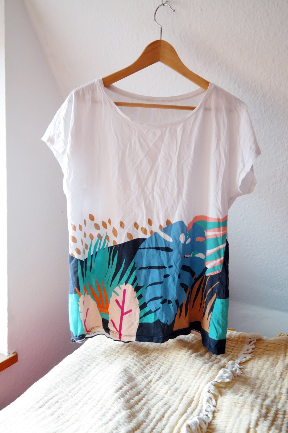Esprit Tshirt Kurzarm weiß bunt Tropisch Sommer Longshirt Pflanzen XL 42