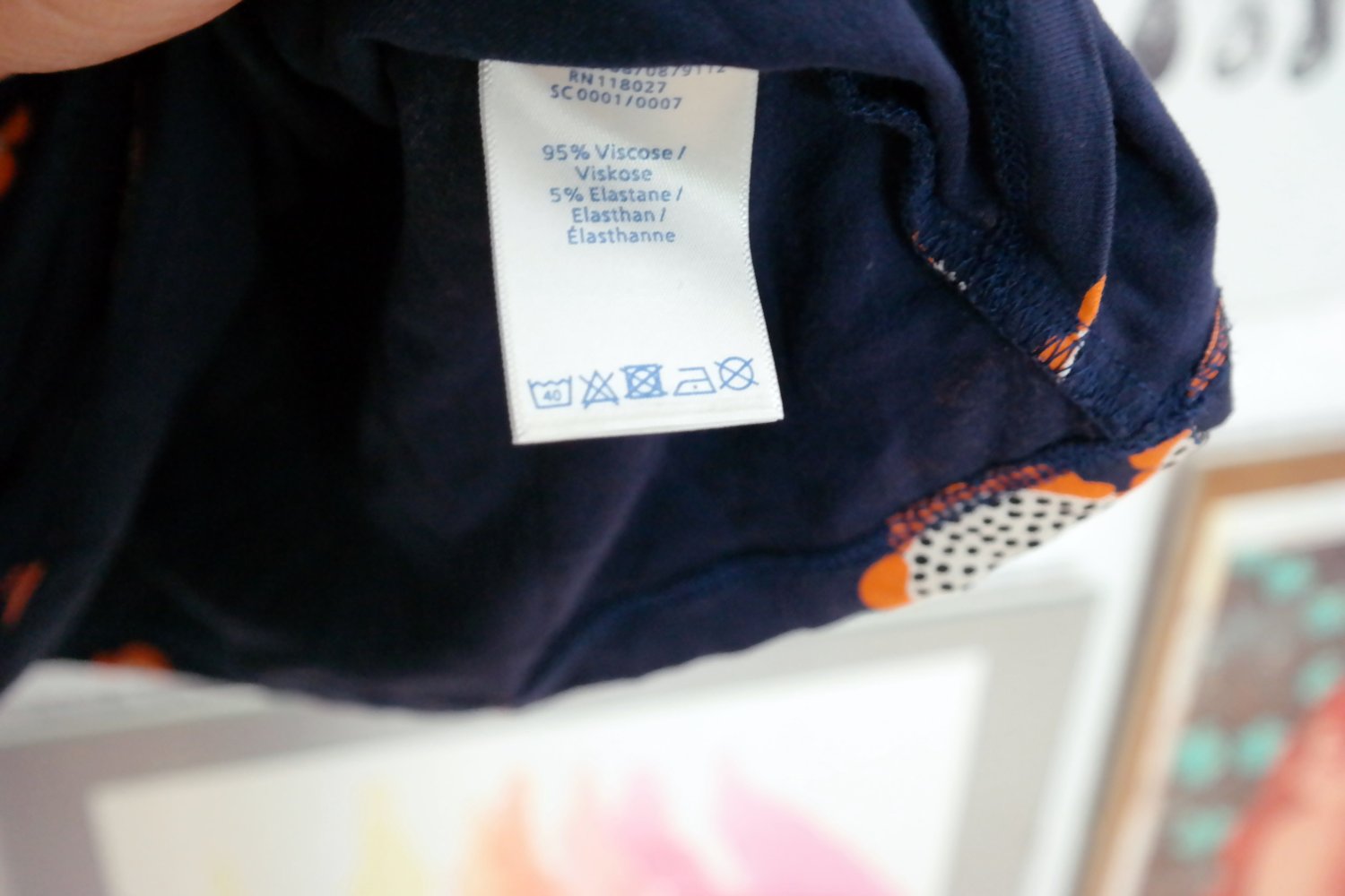 Boden WIckelshirt bunt Blumen Hippie Muster Marimekko Style dunkelblau schwarz XL 42