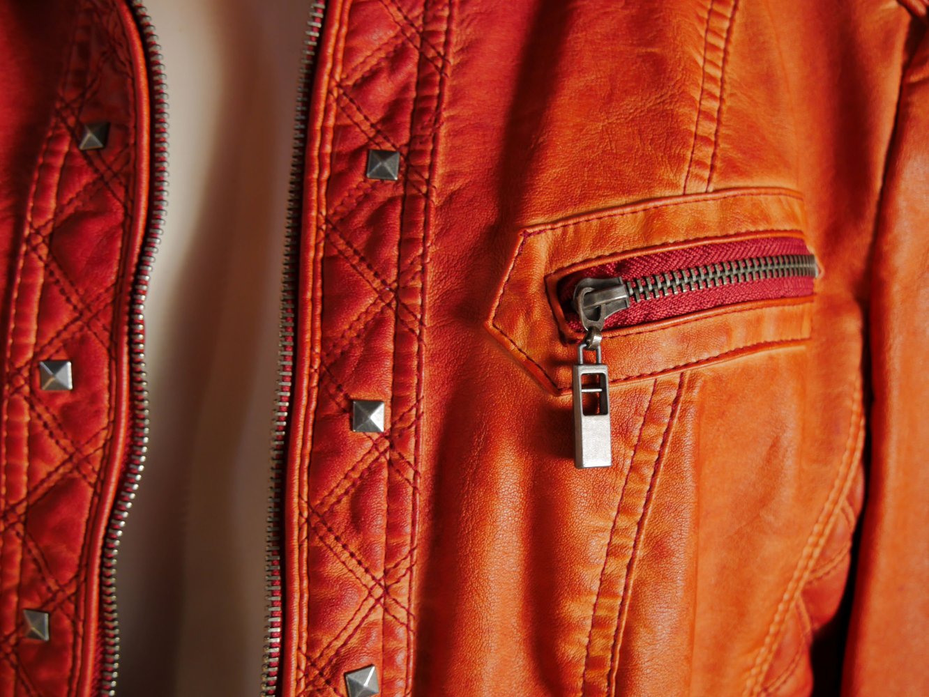 Bexleys Woman Jacke Leder Look orange rostbraun Nieten Bikerjacke 42 XL