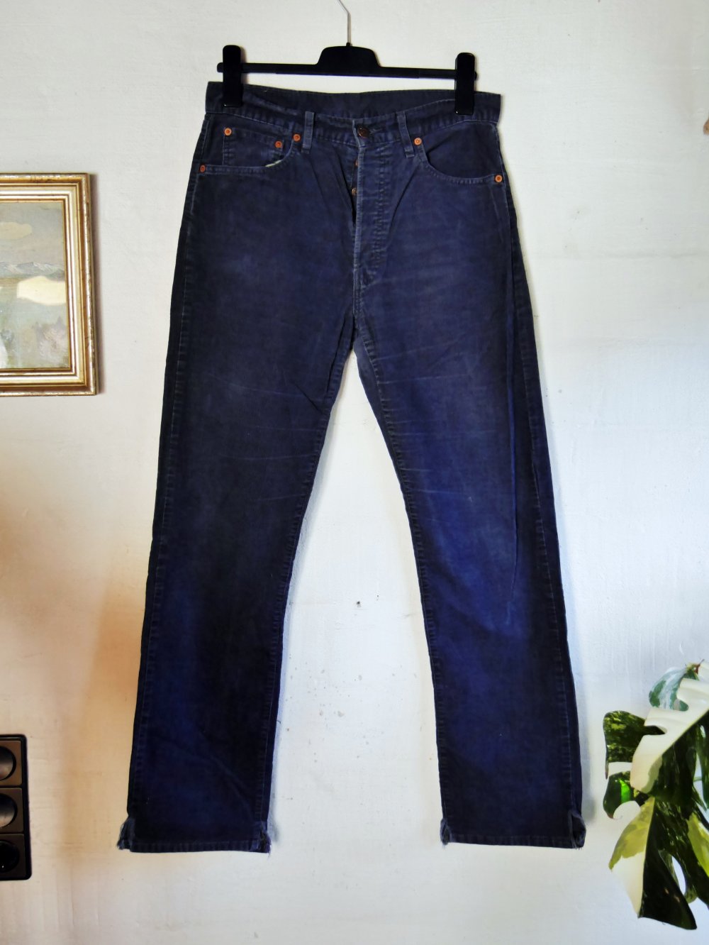 Levis Cordhose 551 dunkelblau 33 / 32 Cord Feincord marine blau Levi`s