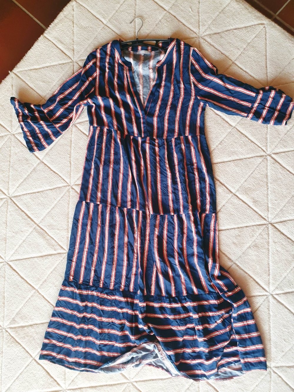Tamaris Kleid bunt Maxikleid Streifen V-Ausschnitt locker leger marine weite Ärmel 40 L