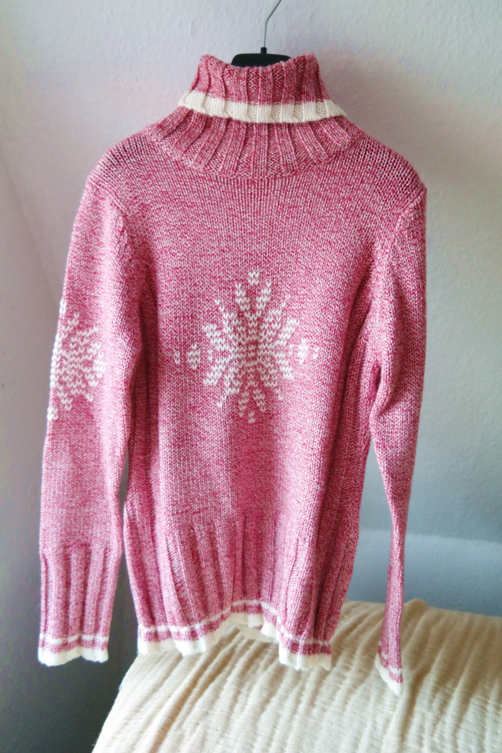 Wollpullover Strickpullover rosa Rollkragen Rollkragenpullover rosa weiß Schneeflocke 36 38 S M