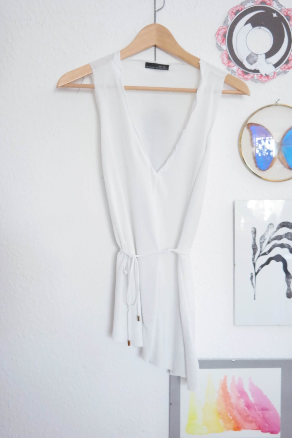 Zara W & B Top V-Ausschnitt weiß Kordel Bändel Asymmetrisch S 36 oversized