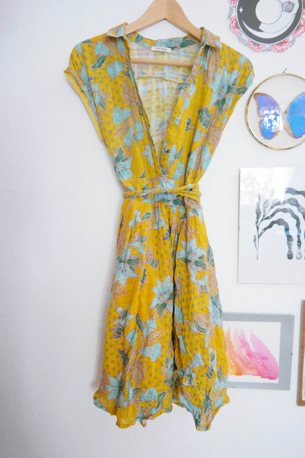 Orsay Kleid gelb bunt V-Ausschnitt weit schwingend Sommerkleid zum Binden Kragen 44 XXL