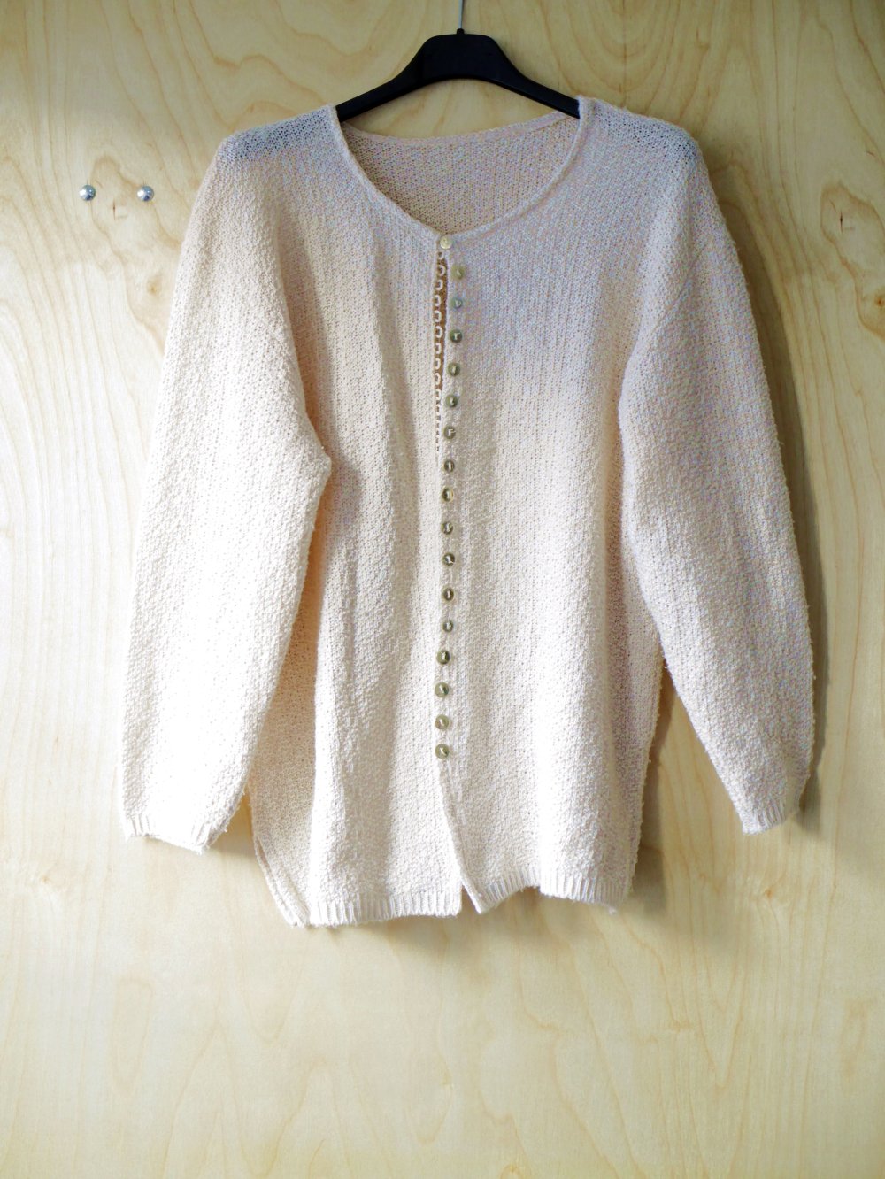 Zarte Boucle Strickjacke Caridgan Knopfleiste Knöpfe Hippie creme M 38 Elfe Fee