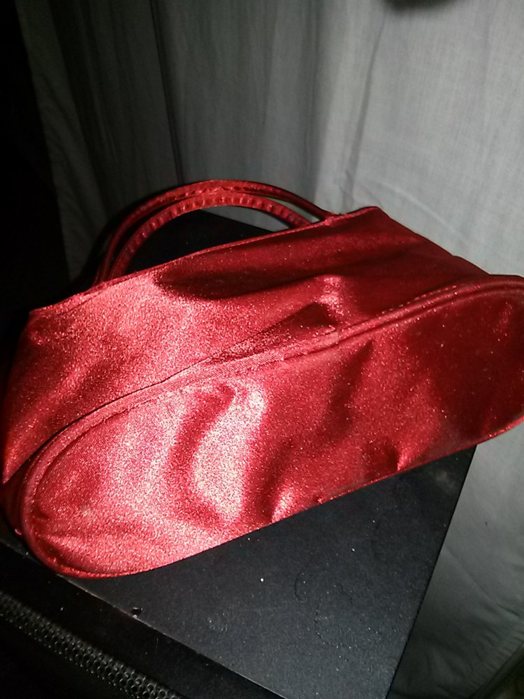 Schminktasche- rotes Satin-neu