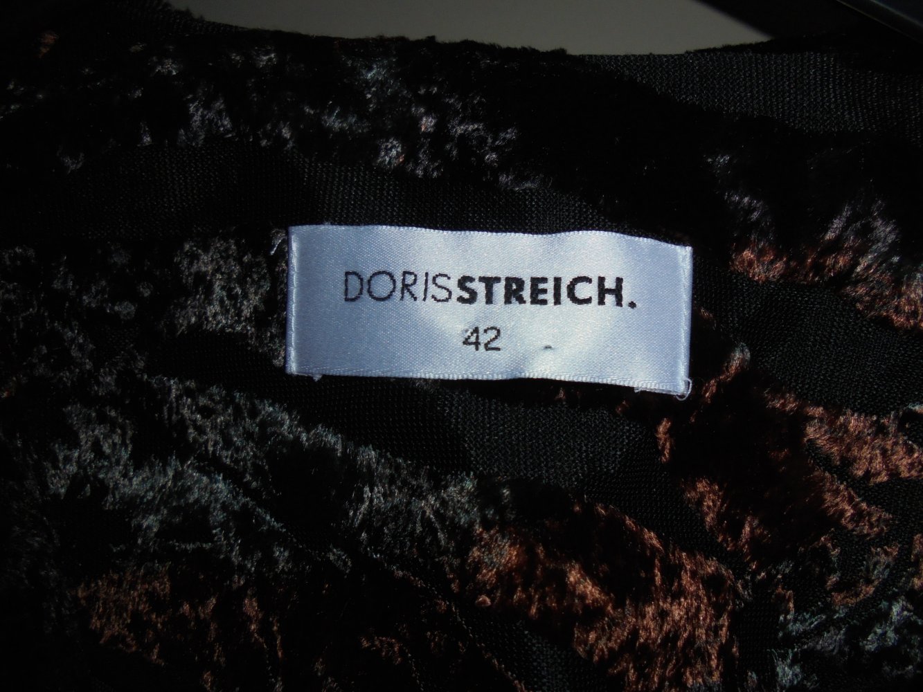 NEU: Damen Longjacke schwarz-braun gemustert Gr. 42-44 v. Doris Streich