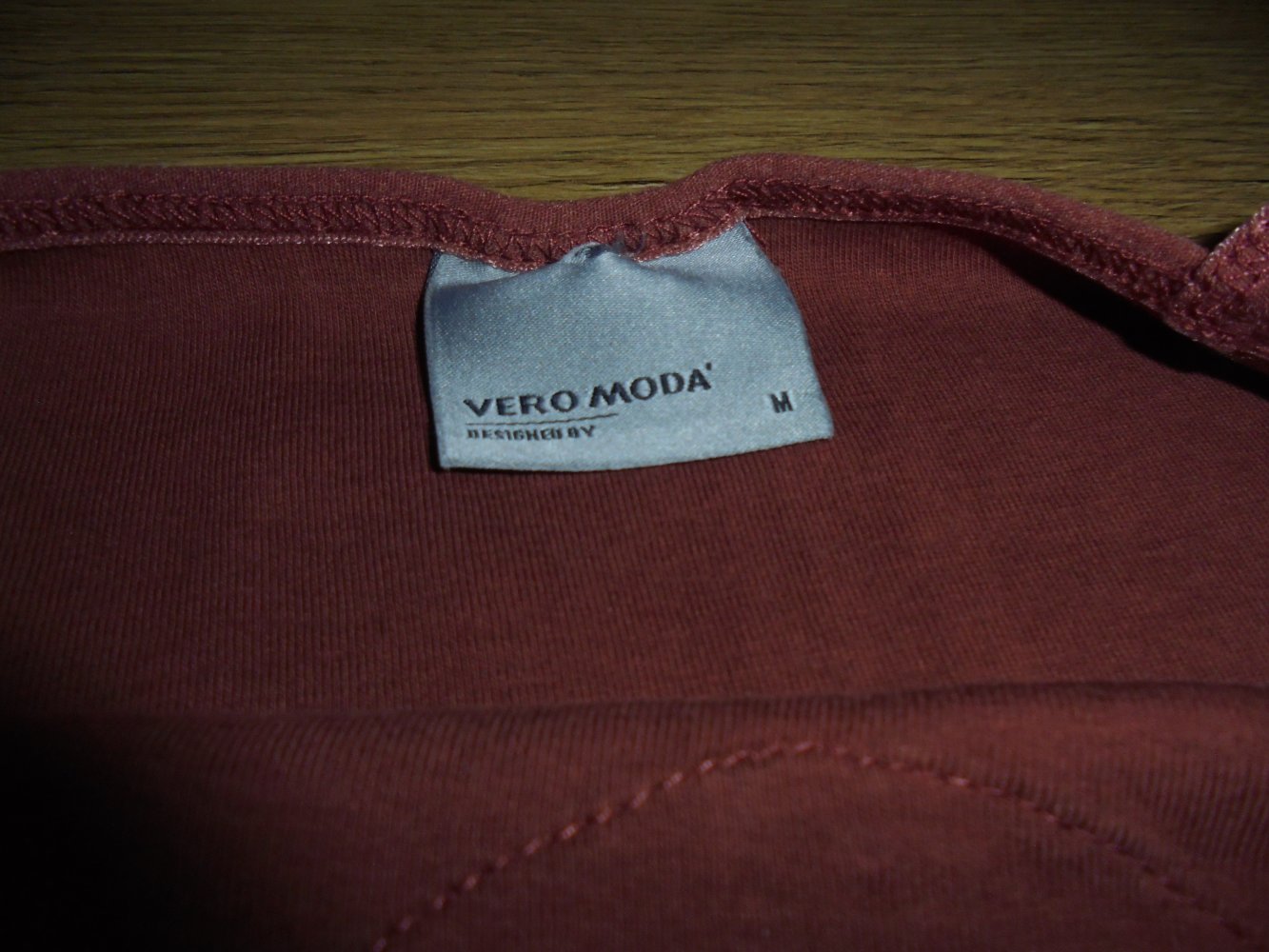 Neu: 2 Stück Vera Moda Damen Trägerunterhemden mit Spitze schwarz+braun Gr. M