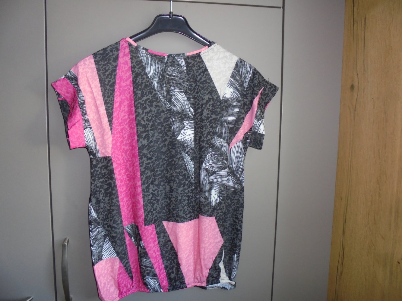 NEU: Damen Blusen Shirt- Tunika bunt Gr. S kurzarm v. Enjoy
