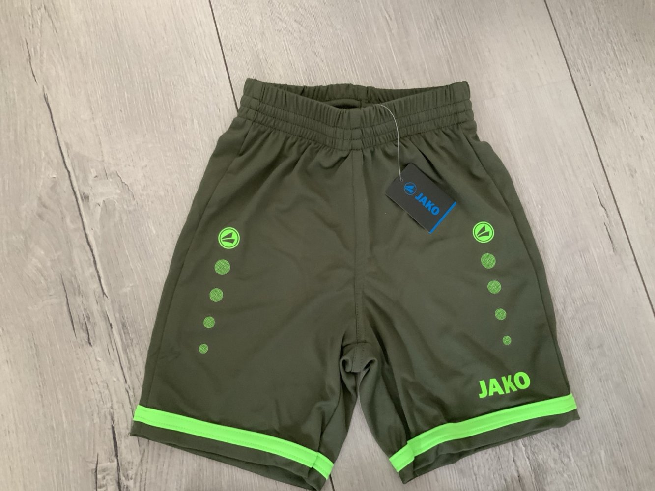 Zwei Shorts in gr. 116/ Jako / Zwei für einen Preis 