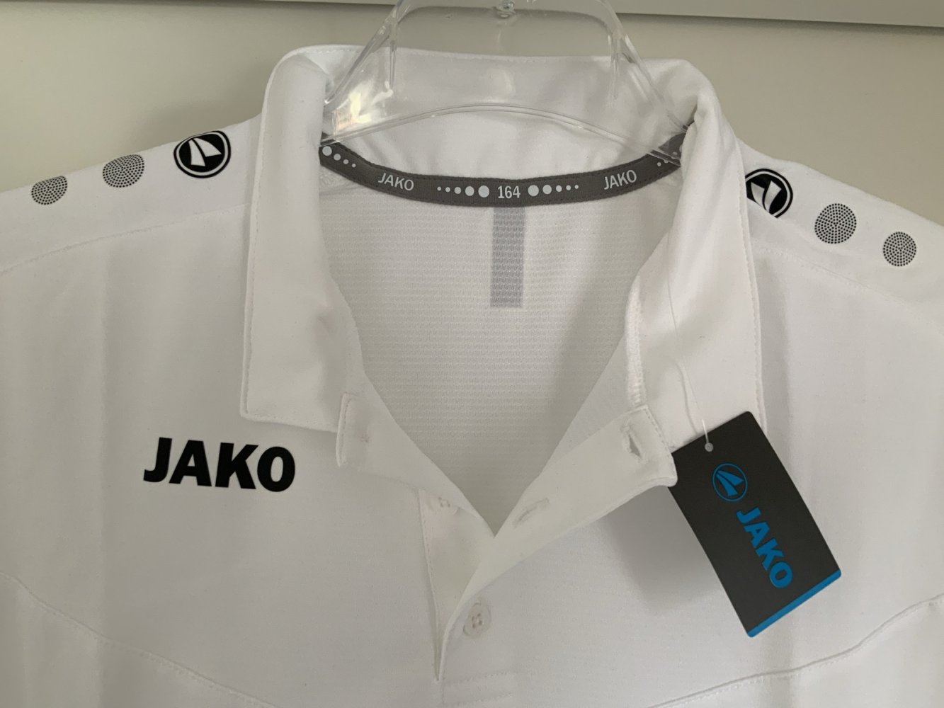 Nagelneues Trikot in gr. 164 / Jako 