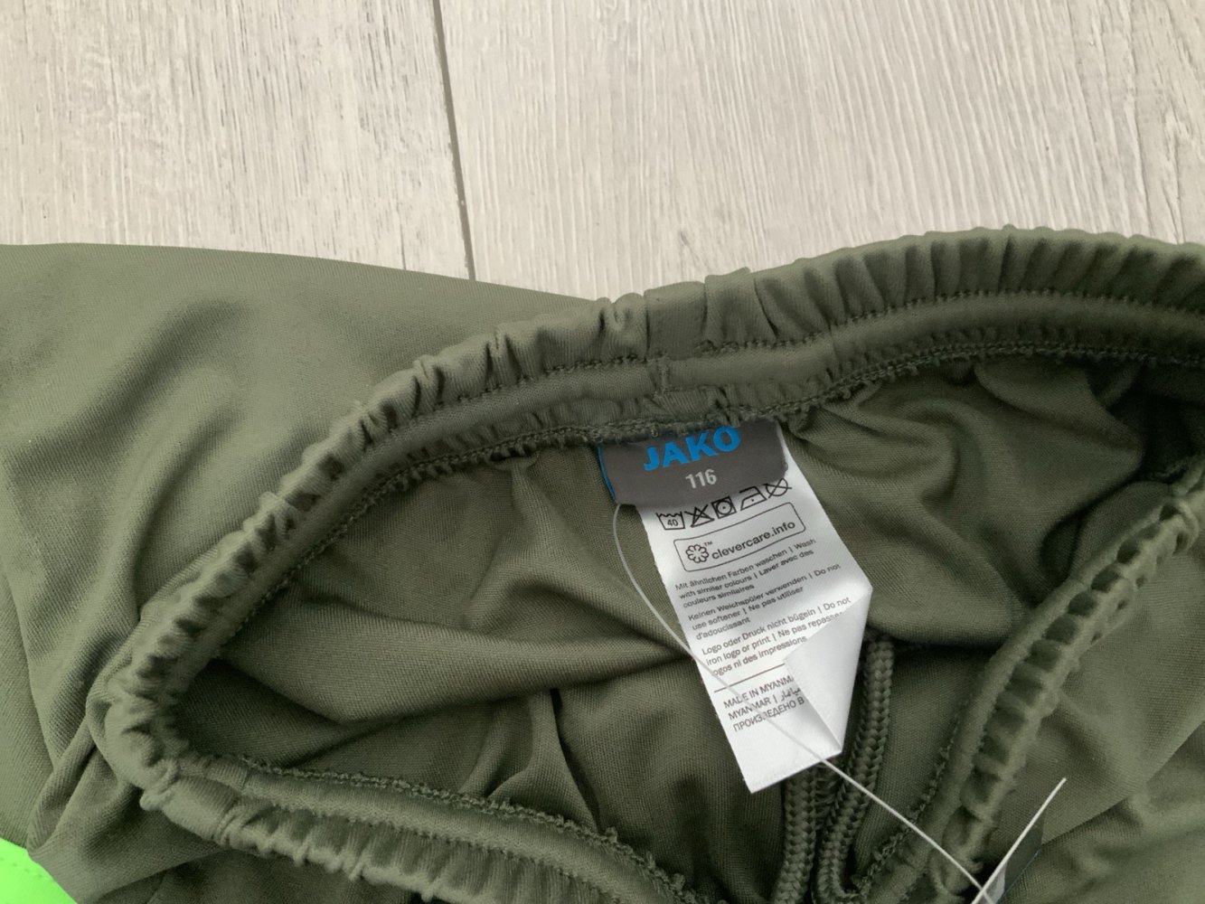 Zwei Shorts in gr. 116/ Jako / Zwei für einen Preis 