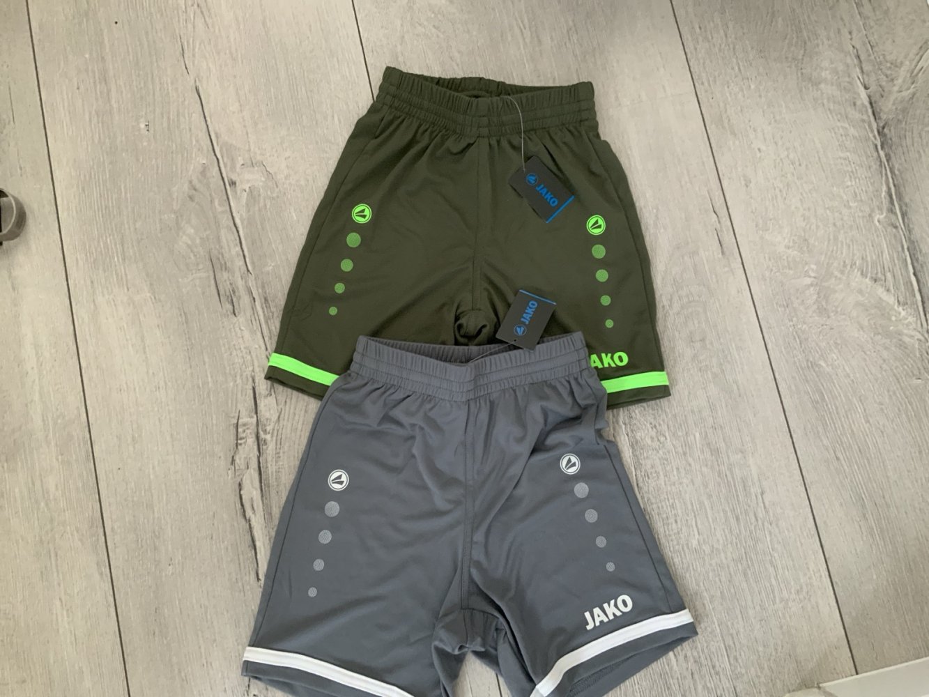 Zwei Shorts in gr. 116/ Jako / Zwei für einen Preis 