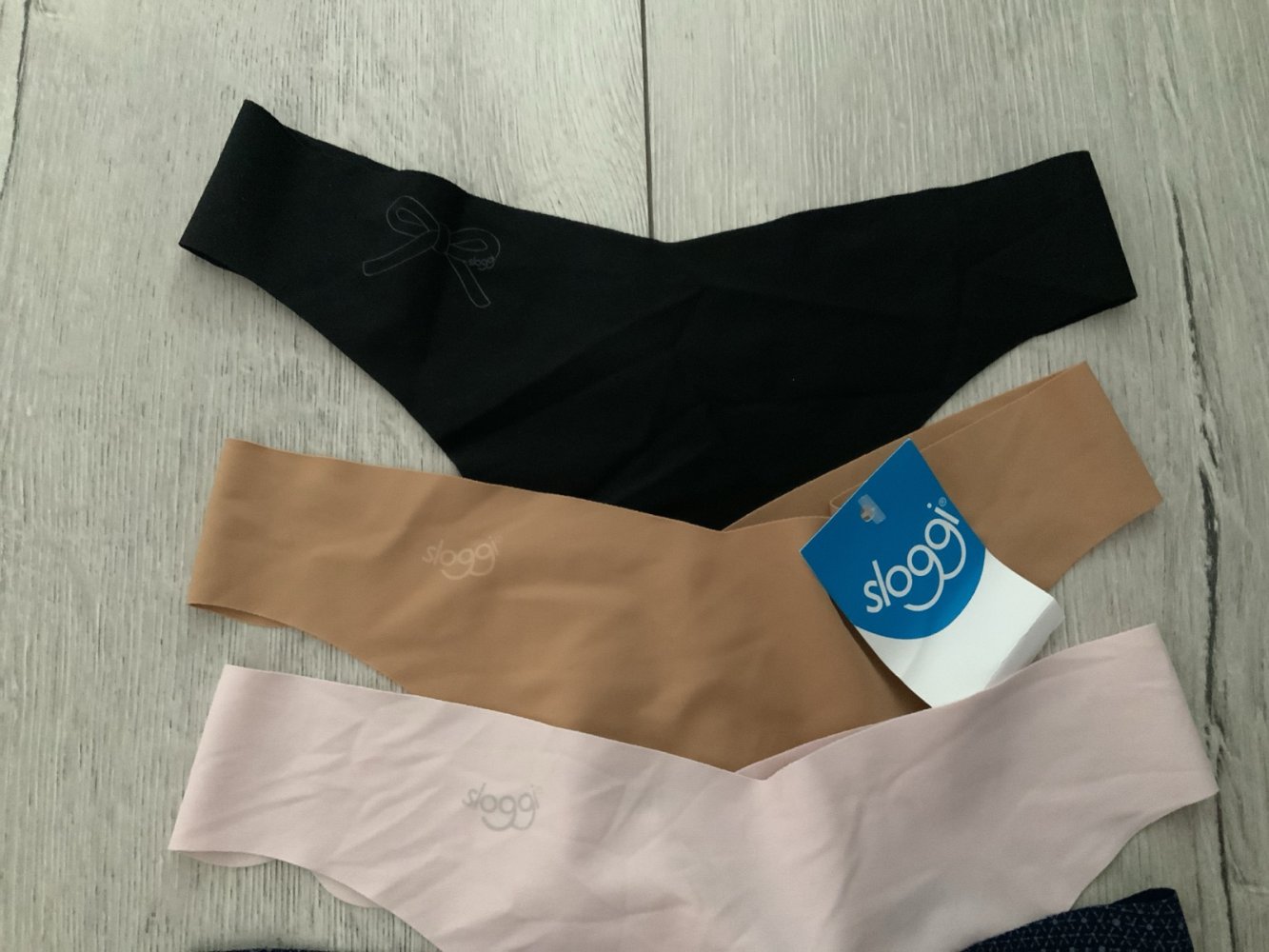 Fünf String  Tanga in gr. S / Sloggi 