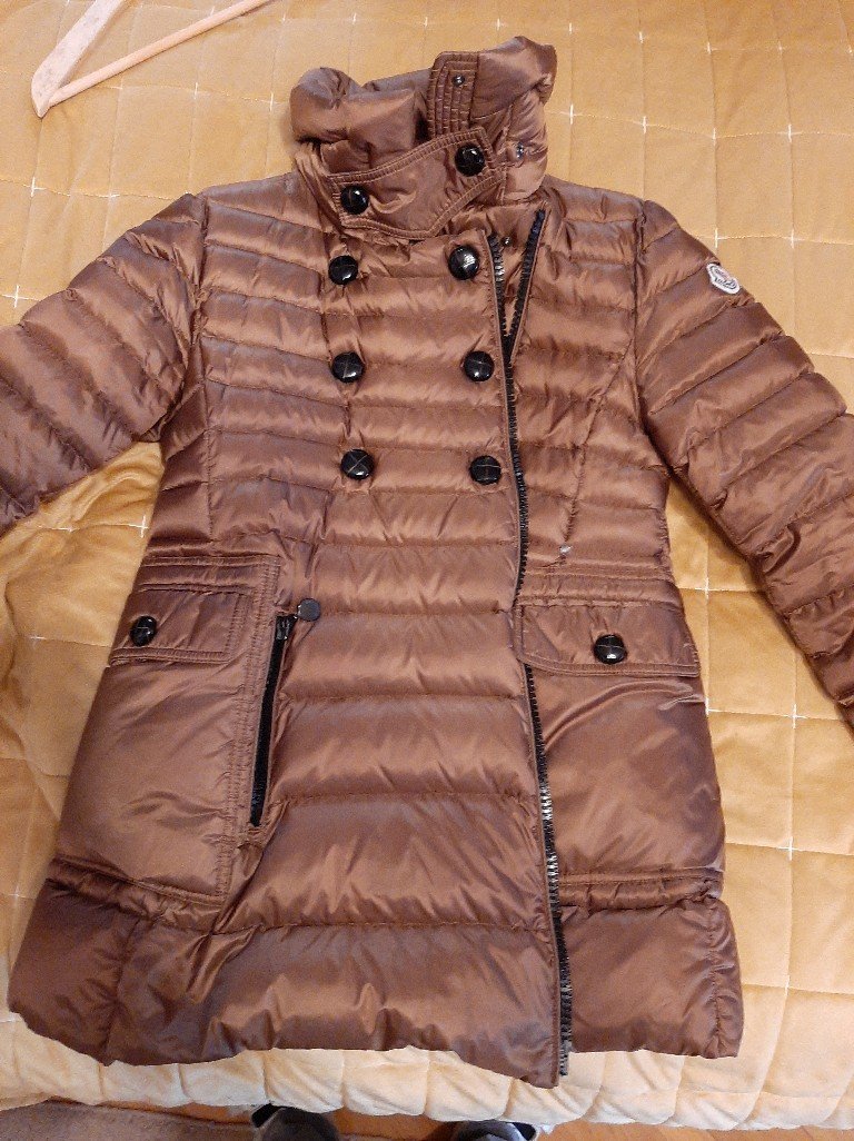 DAUNENJACKE VON MONCLER HERVORRAGENDER ZUSTAND HOHER NEUPREIS SEHR EXKLUSIV