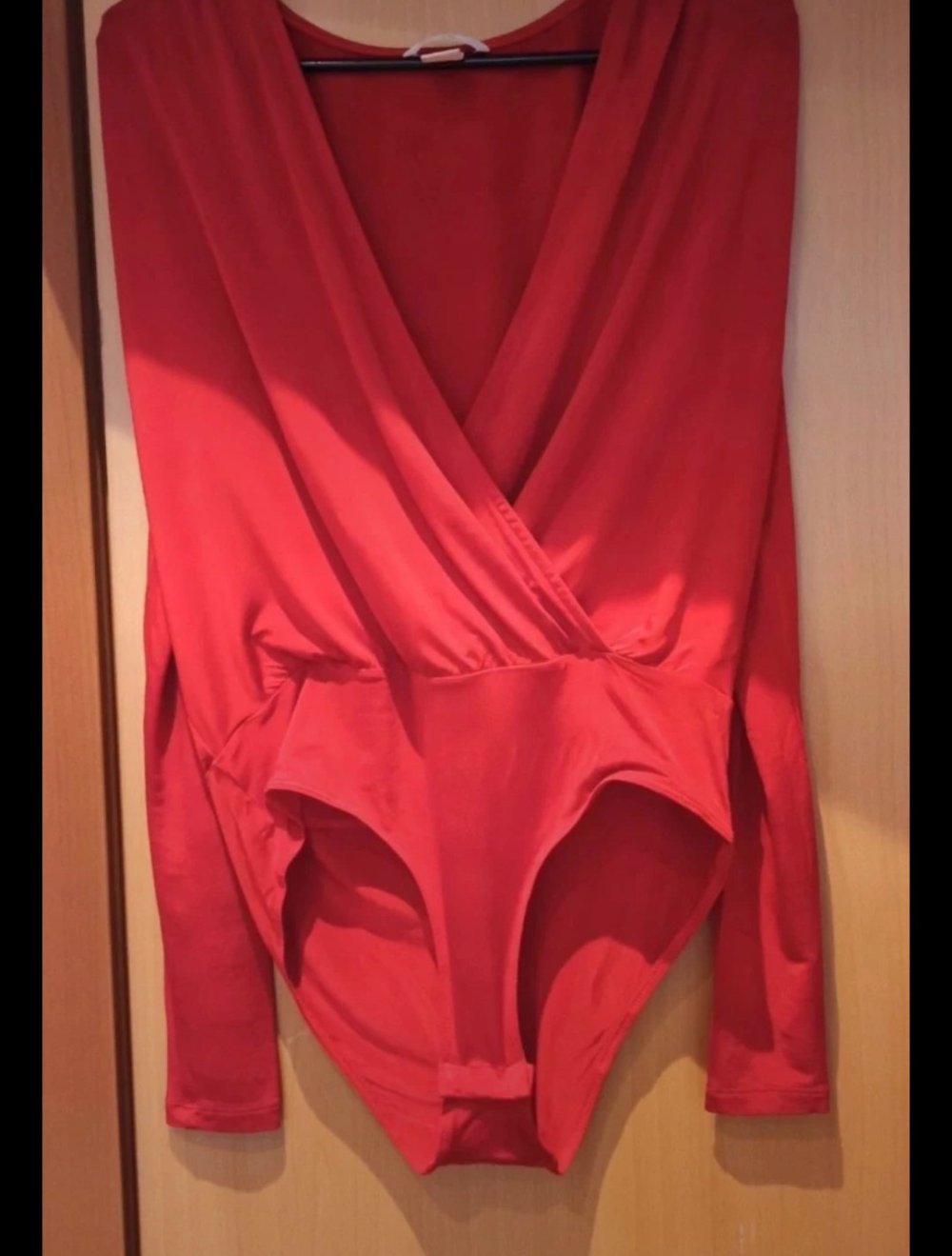 Wunderschöner Body, Größe S, weinrot, H&M