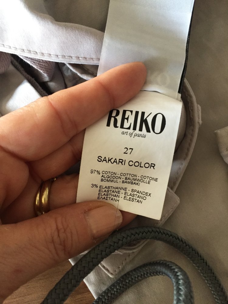 Reiko Button Up Low Waist Stretch Hose Gr.S / 27 Sakari Color bequeme Passform