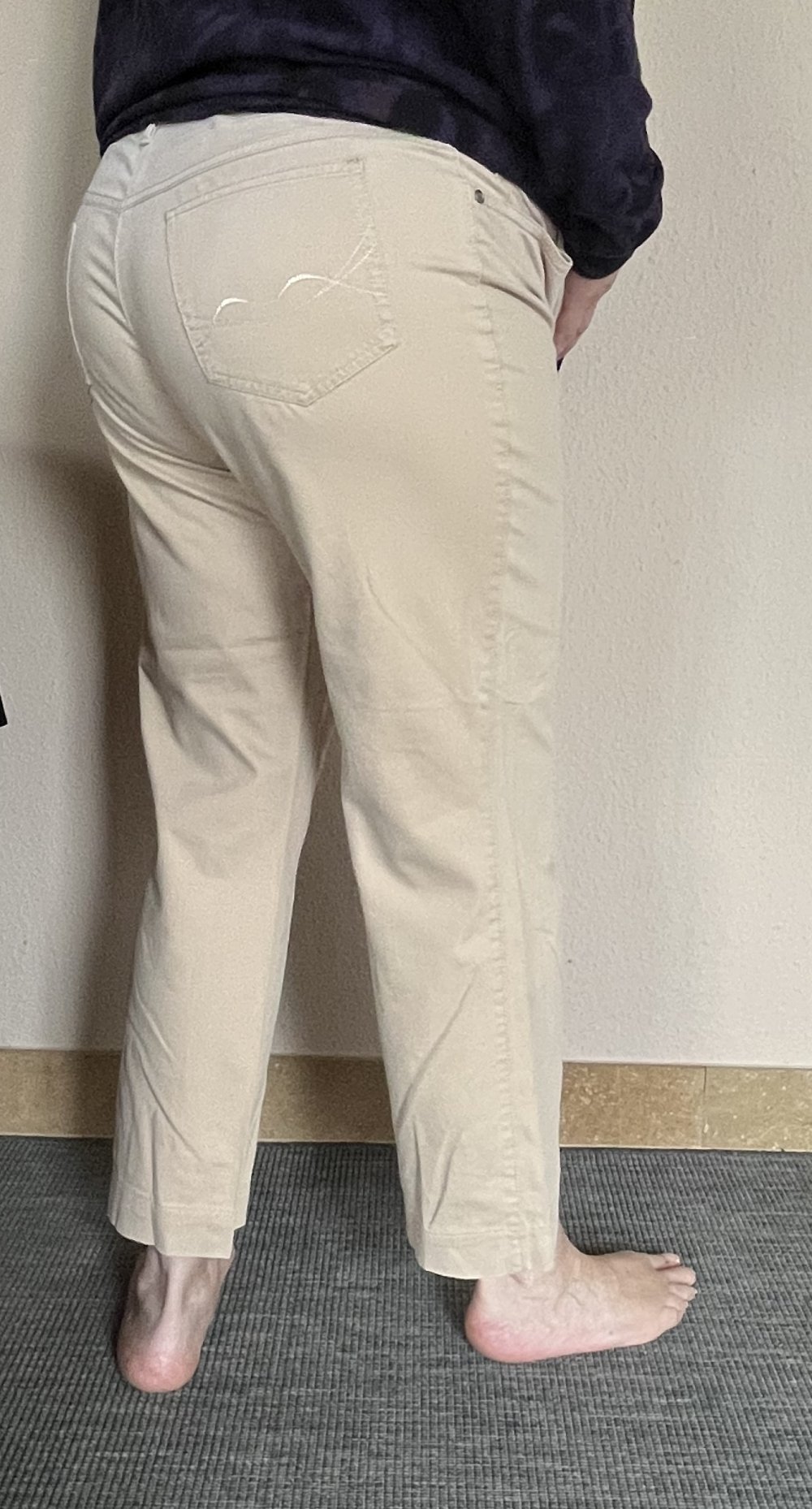 Gardeur Mid Waist Chinos Hose Gr.44 Farbe Sand bequemer Schnitt