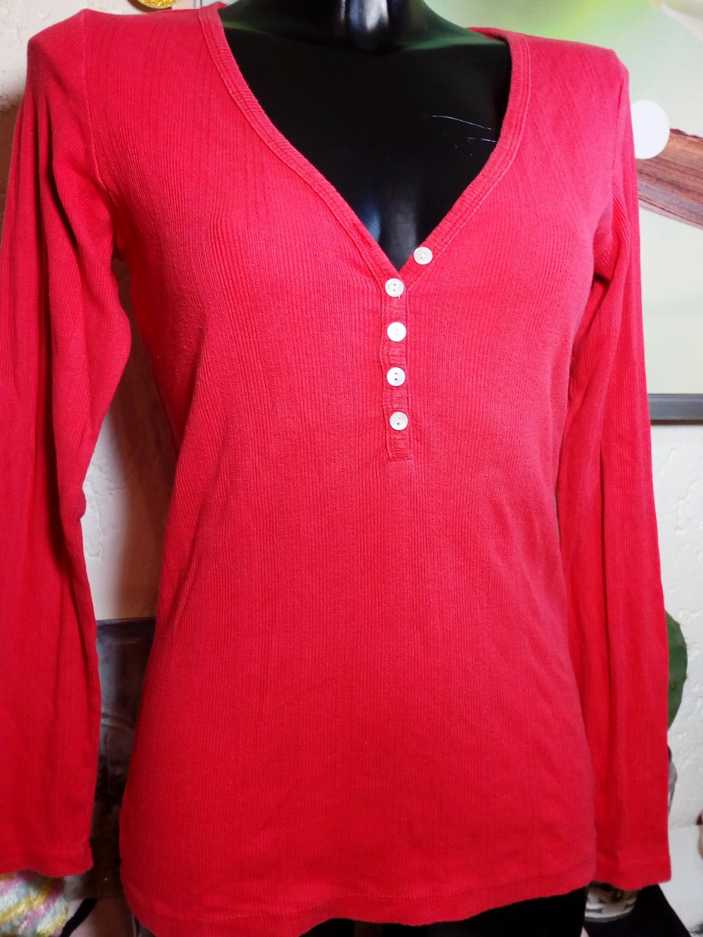 Gina Benotti Übergangs Langarmshirt mit Deko Knöpfen Gr 40/42 Rot Ripp Shirt Longleeve Uni
