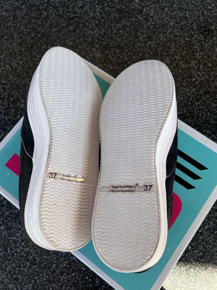 JC Play, by Jeffrey Campbell RRP 160€ 