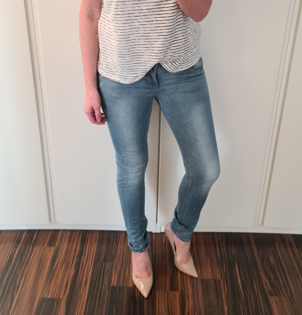 Low Waist Skinny Jeans
