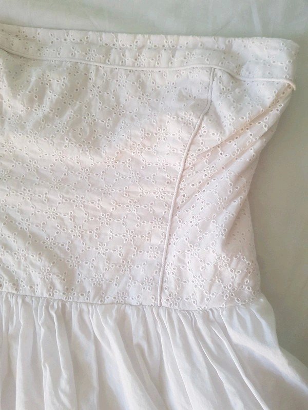 Schulterfreies Kleid von Hilfiger 