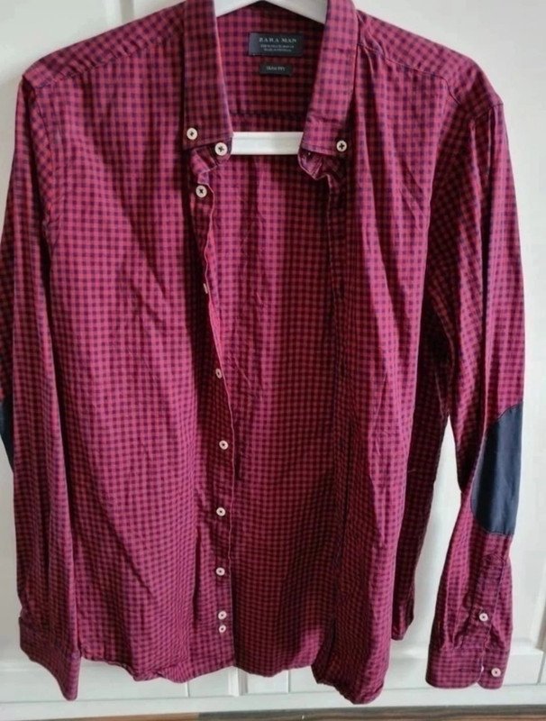 Kartiertes Hemd. Bordeaux / violet